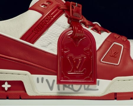 ルイ・ヴィトン、Louis Vuitton I REDトレイナーのプロトタイプをオークションに出品