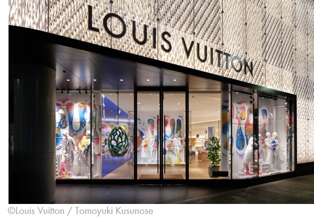 ルイ・ヴィトン 渋谷メンズ店に新コレクション仕様のウィンドウとポップアップスペースが登場