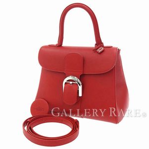 ファッションの差し色に！赤いブランドバッグ