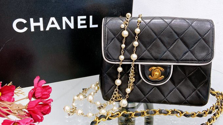 vintage CHANEL マトラッセキーケース