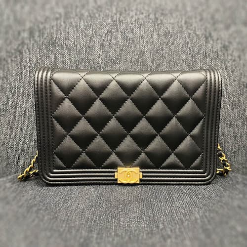 CHANEL シャネル　チェーンウォレット