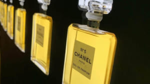 シャネル（CHANEL）の5番（No.5）について徹底解説！香水の香りやイメージも紹介