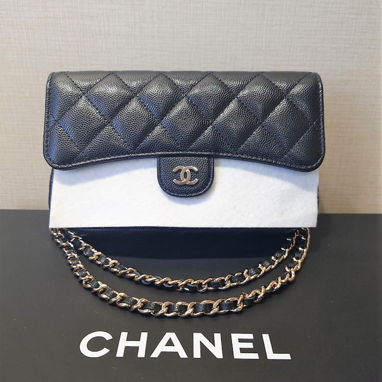 ※週末値下げ［人気］CHANEL チェーンショルダーバッグ　フラップフォンケース