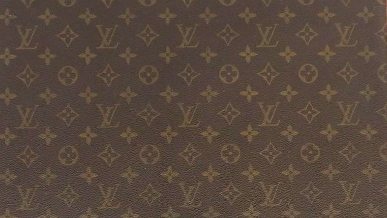 ルイ・ヴィトンのモノグラムを種類別に徹底解説!人気のバッグや財布