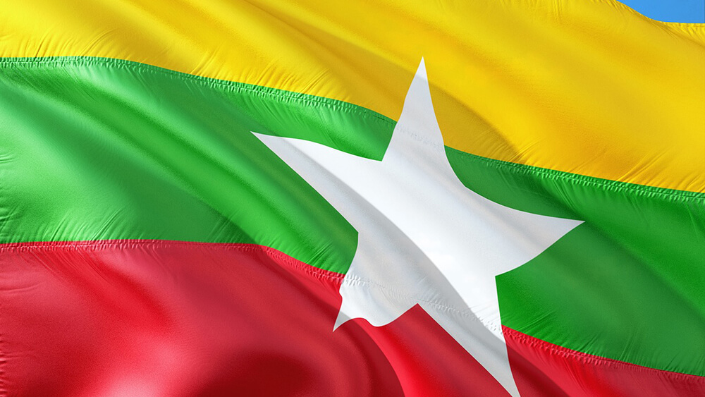 ルビーの有名な産地ミャンマーの国旗