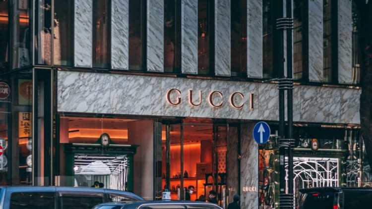 GUCCI(グッチ)のコスメはどこで買える?日本国内の公式取扱店やおすすめの