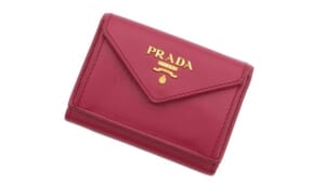 プラダ 財布