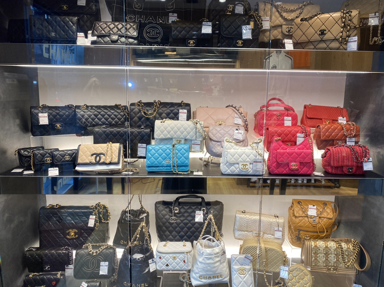 青山表参道のシャネル(CHANEL)買取｜ギャラリーレア 青山表参道店 