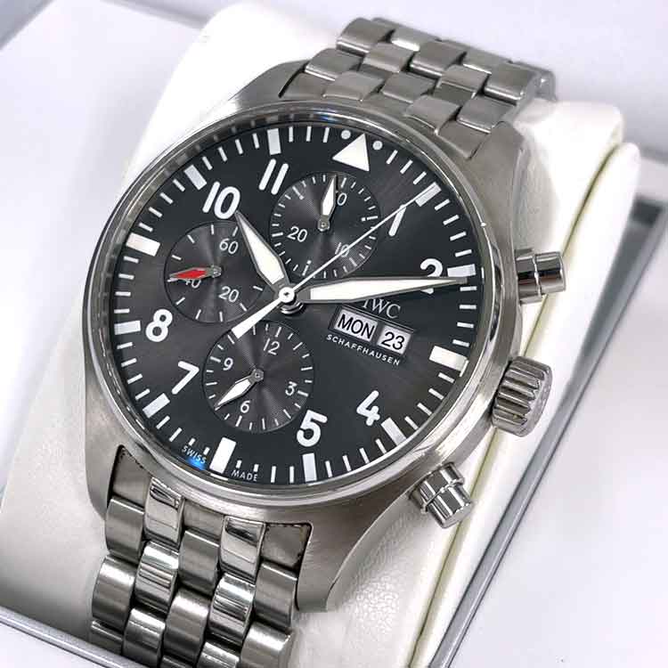 IWC パイロットウォッチ クロノグラフ スピットファイア IW377719