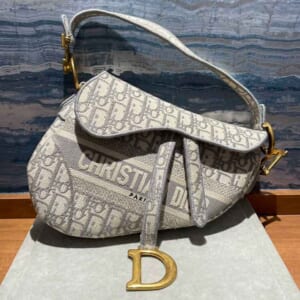 クリスチャン・ディオール オブリーク サドルバッグ グレー キャンバス アンティークゴールド金具 M0446CRIW