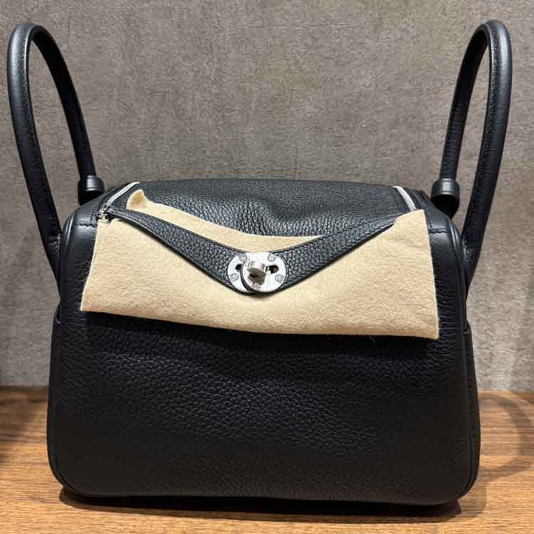 エルメス リンディ26 黒 トリヨンクレマンス シルバー金具 K刻印
