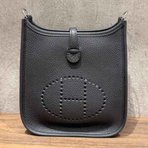 エルメス エブリンTPM 黒 トリヨンクレマンス シルバー金具 W刻印