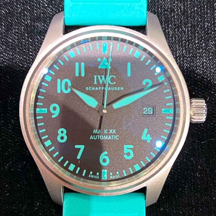 IWC パイロット・ウォッチ・マークXX 40mm ブラック文字盤 Ti/ラバー IW328210