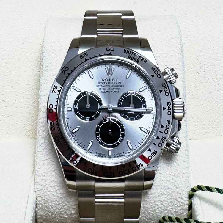 ロレックス コスモグラフ デイトナ 40mm スチール/ブラック文字盤 K18ホワイトゴールド オイスター 126509