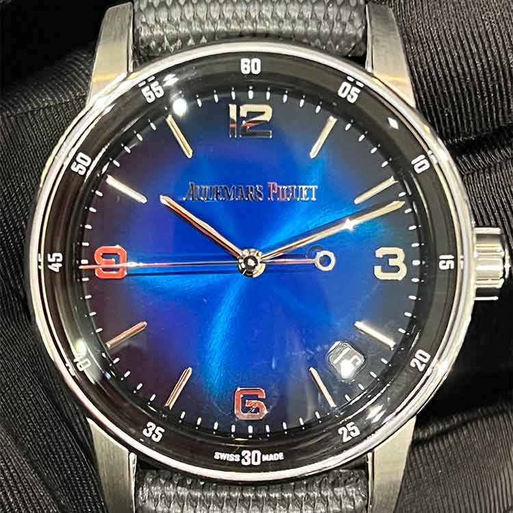 オーデマ ピゲ CODE 11.59 バイ オーデマ ピゲ 41mm ブルー文字盤 18Kホワイトゴールド/ラバー 15210BC.OO.A002KB.01