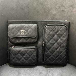 シャネル マトラッセ マルチポケット セカンドバッグ 黒 キャビアスキン シルバー金具 29番