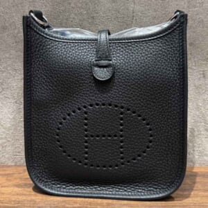 エルメス エブリンTPM 黒 トリヨンクレマンス シルバー金具 K刻印