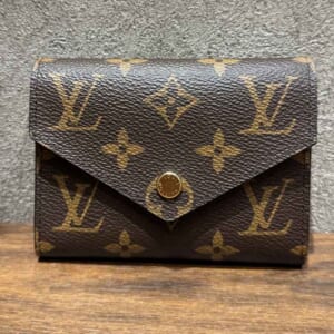 ルイ・ヴィトン モノグラム ポルトフォイユ・ヴィクトリーヌ M62472