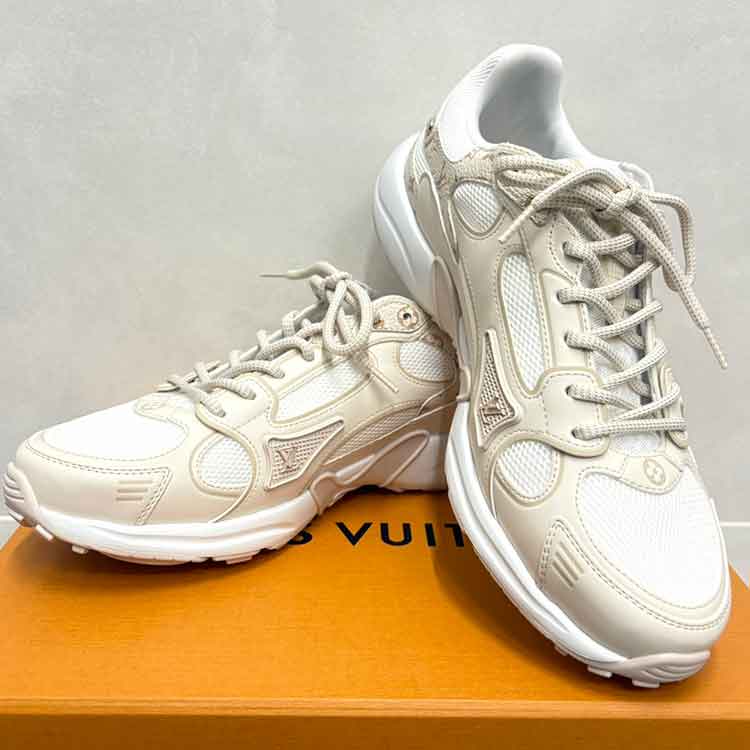 ルイ・ヴィトン モノグラム LV オリンピア スニーカー 37 デュンヌベージュ パテント 1AHOL3