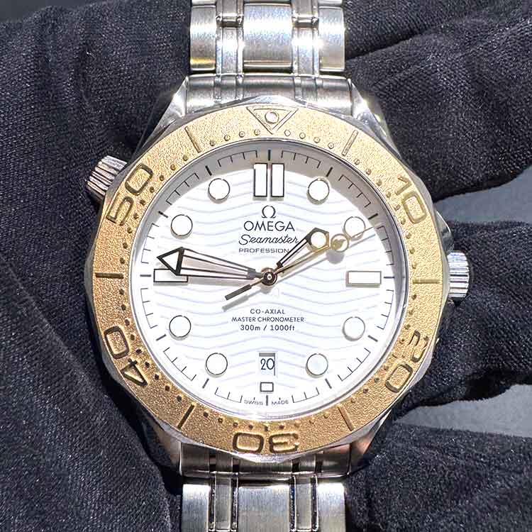 オメガ シーマスター ダイバー300M パリ2024 リミテッド 42mm ホワイト文字盤 SS 522.21.42.20.04.001