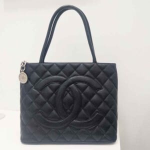 シャネル 復刻トート 黒 キャビアスキン マットシルバー金具 A01804 6番