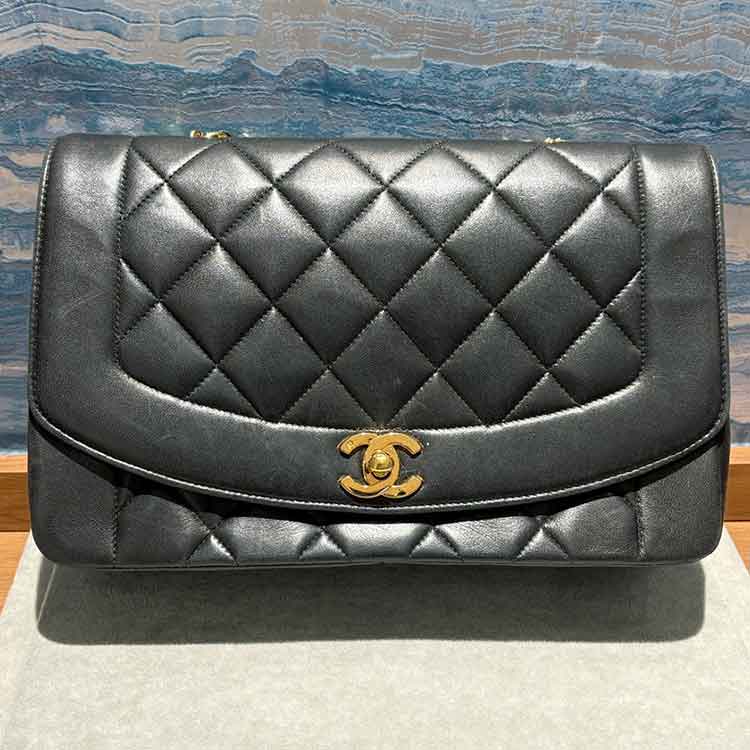 シャネル マトラッセ25 ダイアナ シングルフラップ チェーンショルダーバッグ 黒 ラムスキン ゴールド金具 2番