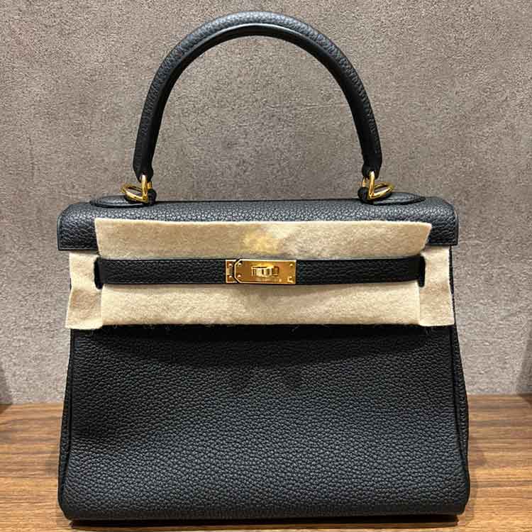 エルメス ケリー25 黒 トゴ ゴールド金具 W刻印
