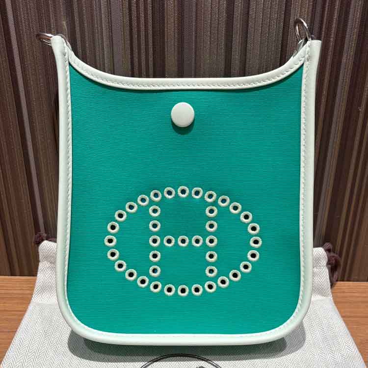 エルメス ネオエブリンTPM ミント/ブルーアズテック/ヴェールフィズ トワルオフィシエ/スイフト シルバー金具 W刻印