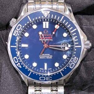 オメガ シーマスター ダイバー300M デイト 41mm ブルー文字盤 SS 212.30.41.20.03.001