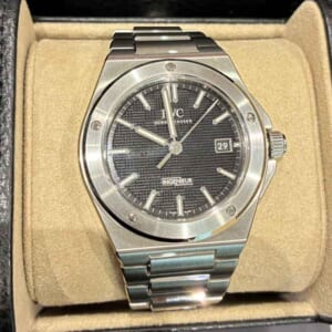 IWC インヂュニア・オートマティック 40mm ブラック文字盤 SS IW328901