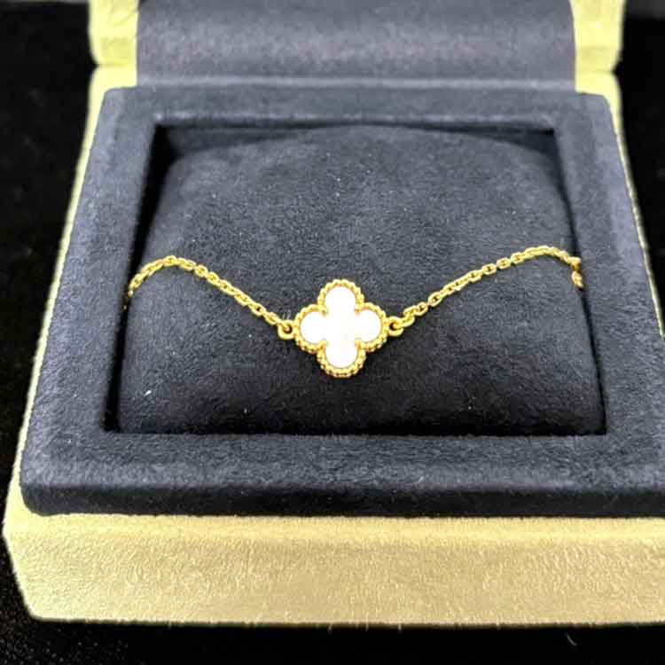 ヴァン クリーフ&アーペル スウィート アルハンブラ ブレスレット マザーオブパール K18イエローゴールド VCARF68800