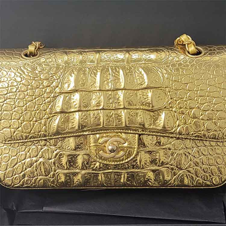 シャネル ダブルフラップ チェーンショルダーバッグ 25cm ゴールド 型押しレザー アンティークゴールド金具 27番