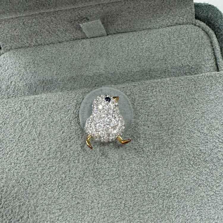 ギメル ひよこ ピンブローチ プラチナ/K18イエローゴールド/ダイヤモンド/サファイヤ