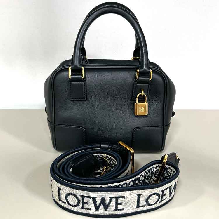 ロエベ アマソナ16 スクエア 黒 レザー ゴールド金具 A039N21X01