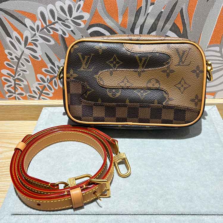 ルイ・ヴィトン モノグラム・ランドスケープ キャンバス トロカデロ･ウェアラブル ウォレット M26020