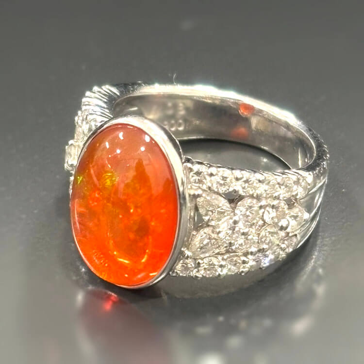 オパール ダイヤモンドリング