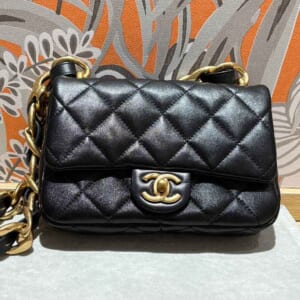 シャネル マトラッセ スモール フラップバッグ 黒 ラムスキン ゴールド金具