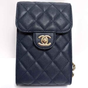 シャネル マトラッセ ショルダー フォンケース ネイビー キャビアスキン ゴールド金具 AP0249