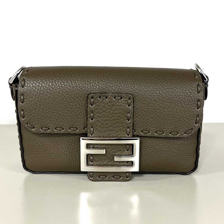 フェンディ セレリア バケット 3WAYチェーンショルダーバッグ カーキ レザー シルバー金具 8BS017