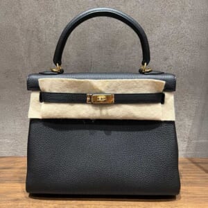 エルメス ケリー25 黒 トゴ ゴールド金具 K刻印