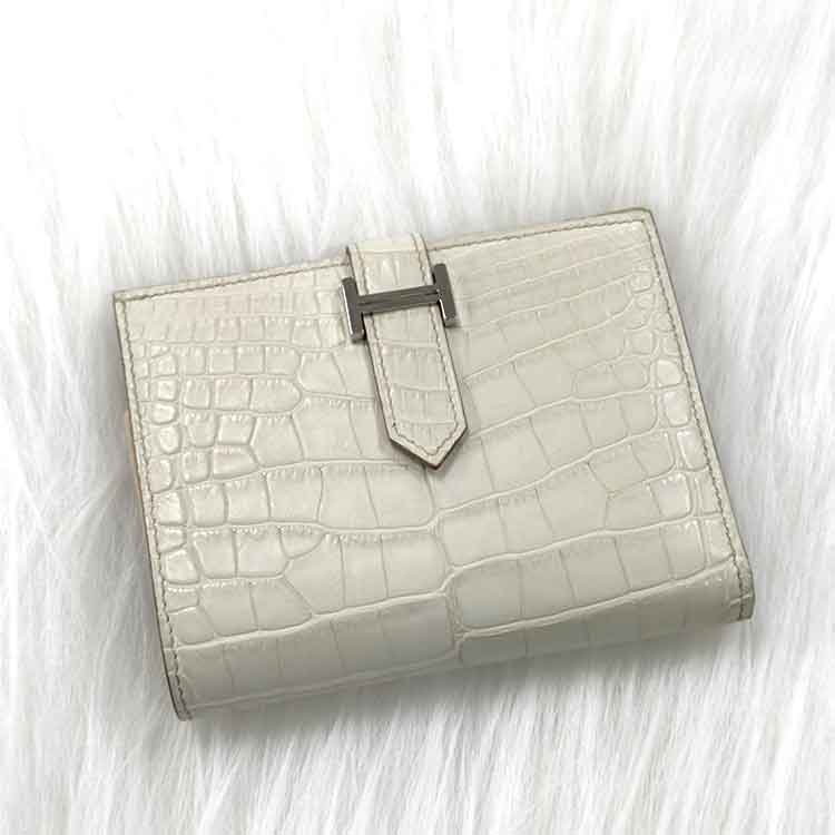 エルメス ベアンコンパクト