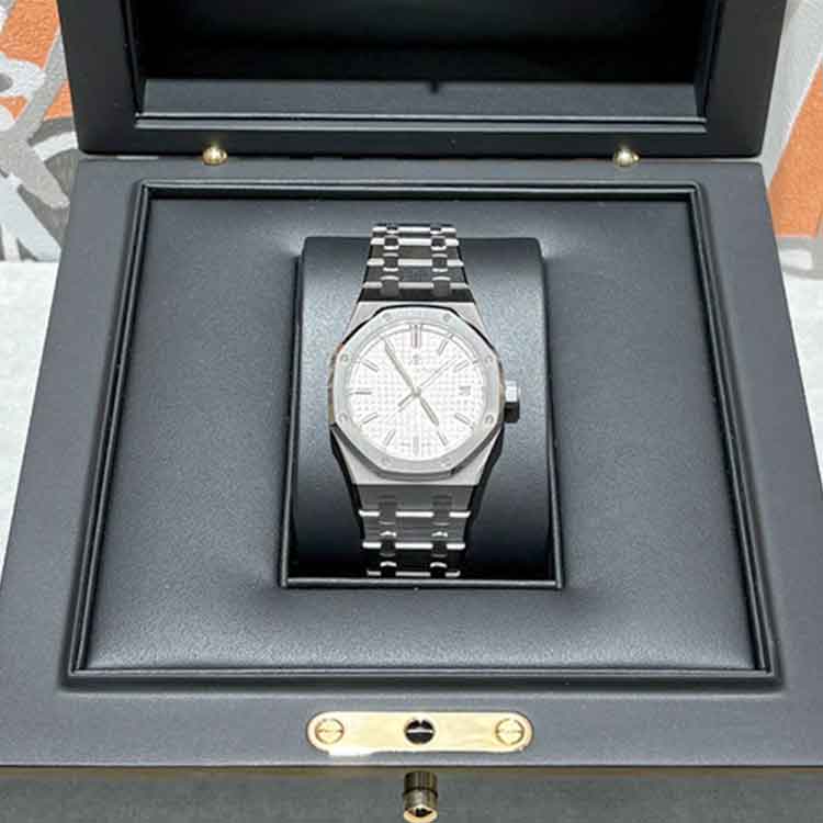 オーデマ ピゲ ロイヤルオーク 34mm シルバー文字盤 SS