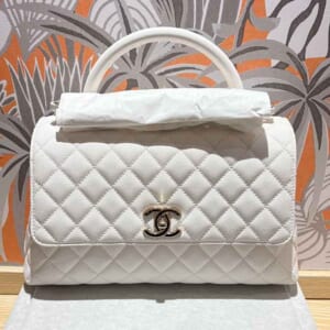 シャネル ココハンドル 29 白 キャビアスキン シャンパンゴールド金具