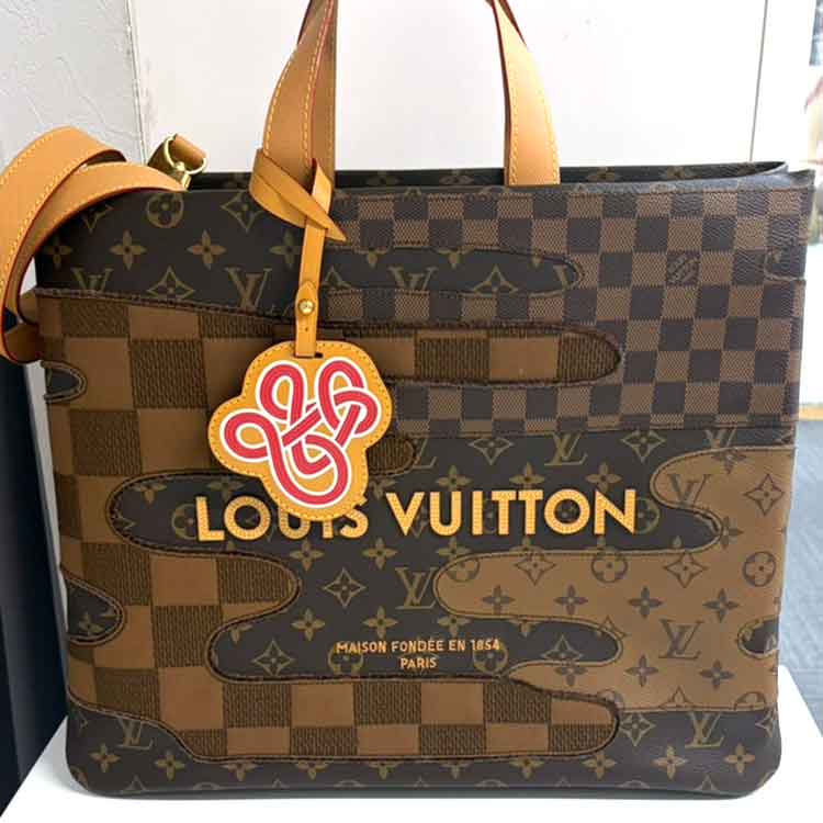 ルイ・ヴィトン NIGOコラボ モノグラム・ランドスケープ ショッパートート ブラウン ゴールド金具
