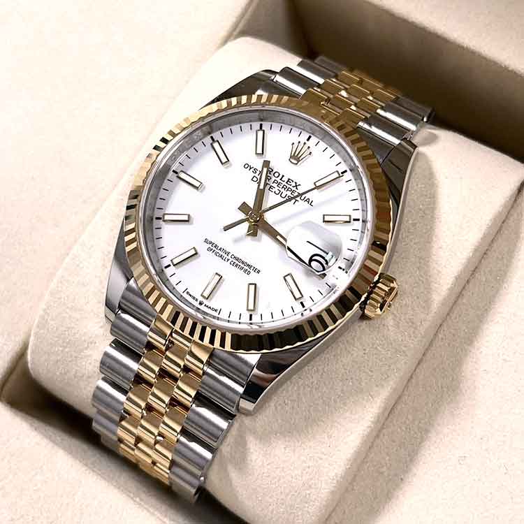 ロレックス デイトジャスト 36mm ホワイト SS/K18イエローゴールド 126233