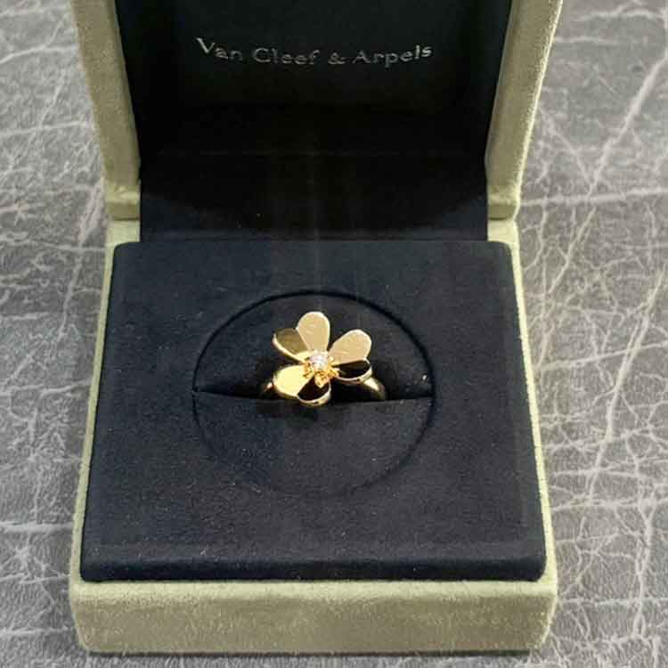 ヴァン クリーフ&アーペル フリヴォル リング スモール K18イエローゴールド ダイヤモンド VCARP2DS52