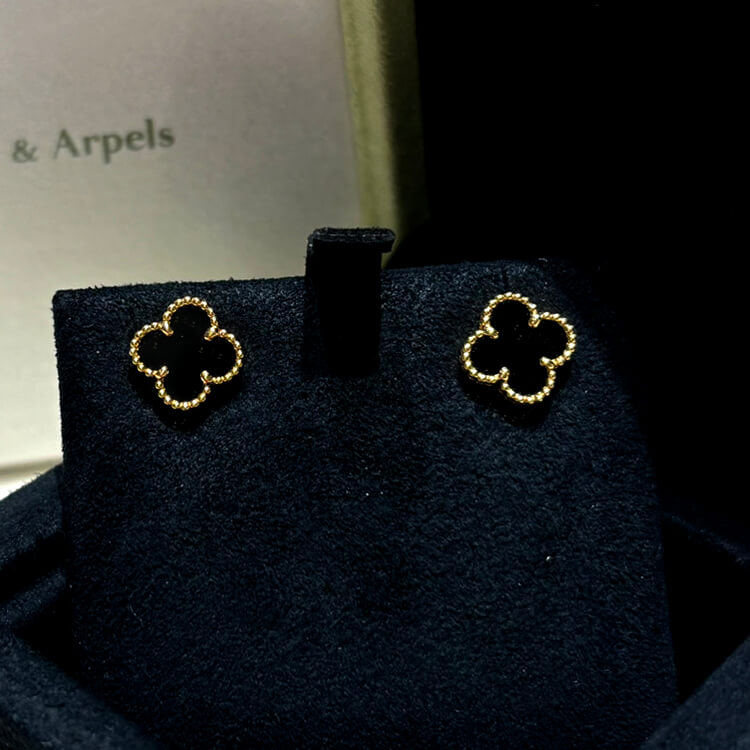 ヴァンクリーフ・アーペル スウィート アルハンブラ ピアス K18WG VCARA44900