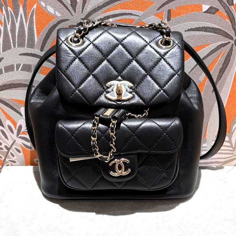 シャネル マトラッセ スモールバックパック 黒 ラムスキン シャンパンゴールド金具 AS2908