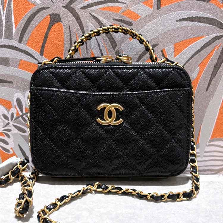 シャネル マトラッセ ヴァニティケース 黒 キャビアスキン AS3221