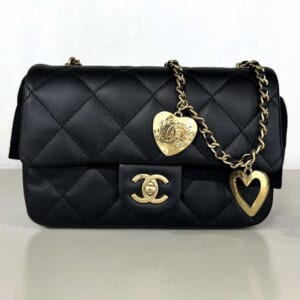 シャネル ミニ マトラッセ20 ハートチェーンショルダーバッグ 黒 ラムスキン ゴールド金具 AS3456